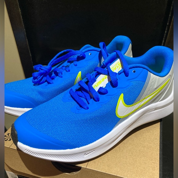 BRAND NEW Nike Kids' Grade School Star Runner 3 Sneakers, Boys', Slip On, Run - Picture 2 of 7